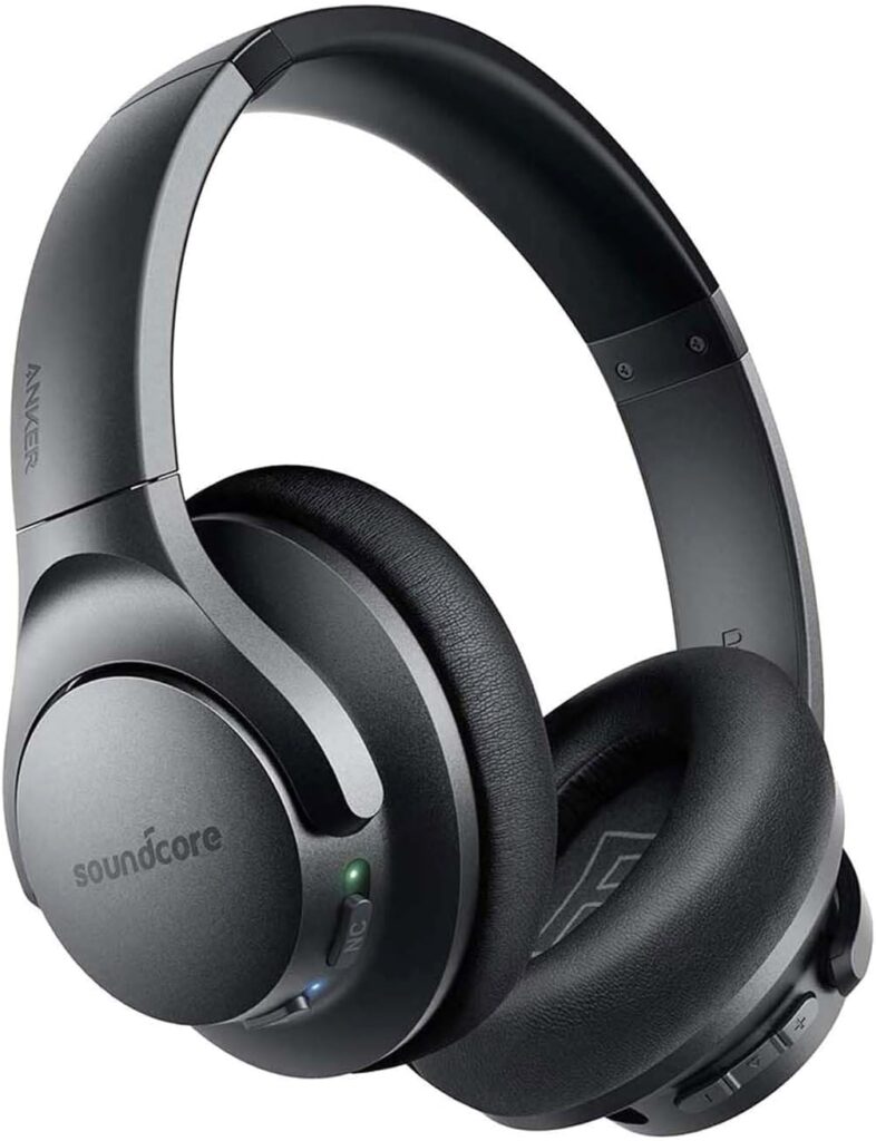 Noise cancelling headphones